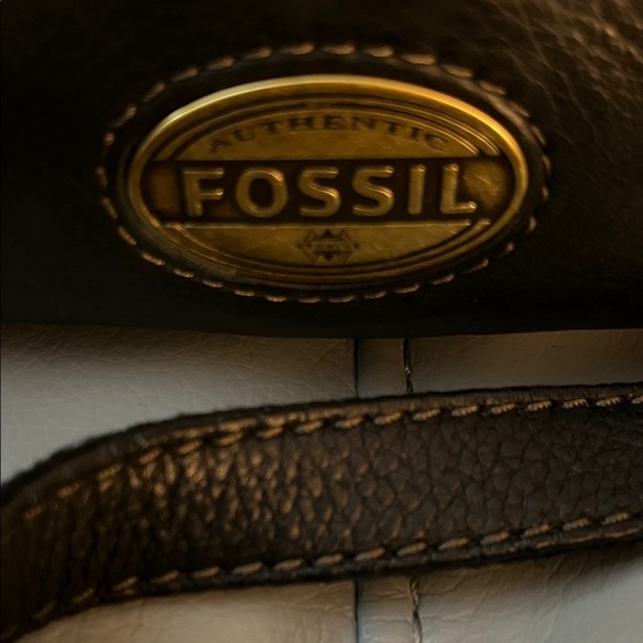 Fossil Supple Black Leather Shoulder/Crossbody Bag w/Front Zip Pocket - Picture 2 of 10